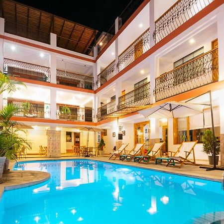 Hotel Las Flores Іка Екстер'єр фото