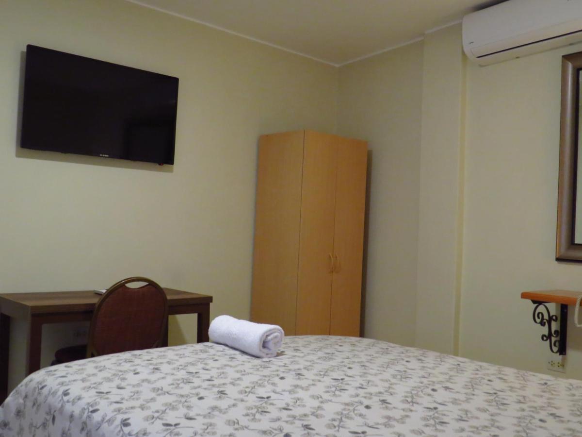Hotel Las Flores Іка Екстер'єр фото