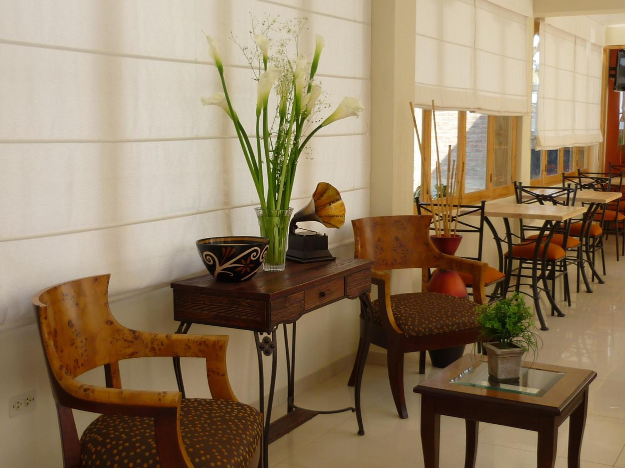 Hotel Las Flores Іка Екстер'єр фото