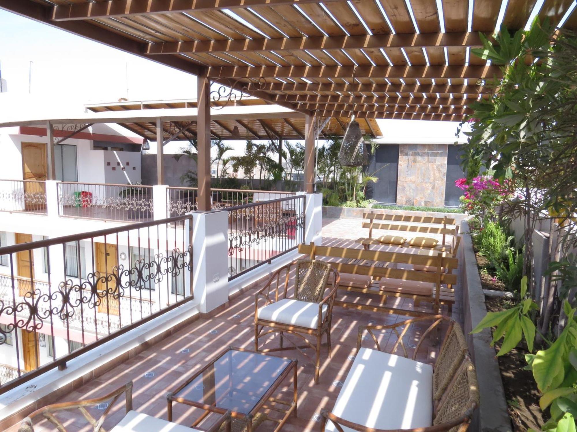 Hotel Las Flores Іка Екстер'єр фото