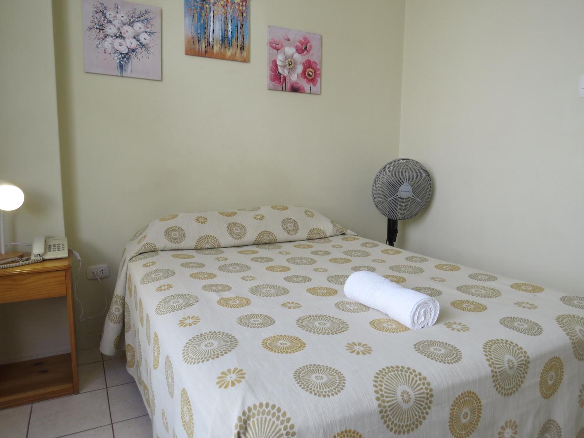 Hotel Las Flores Іка Екстер'єр фото