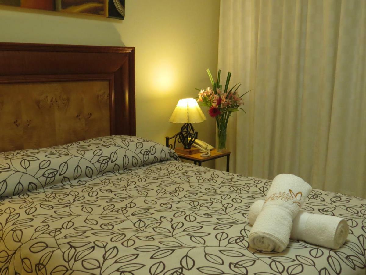 Hotel Las Flores Іка Екстер'єр фото